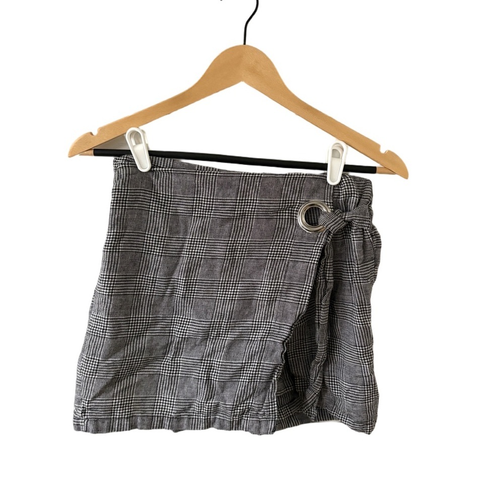 Angie Houndstooth Pattern Skort